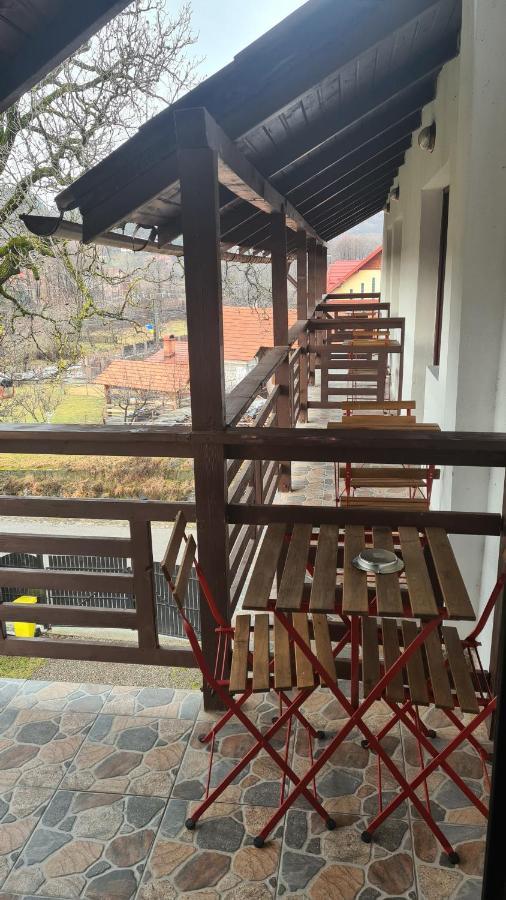 Camere De Inchiriat Livada Cu Meri Căpăţîneni-Ungureni Kültér fotó